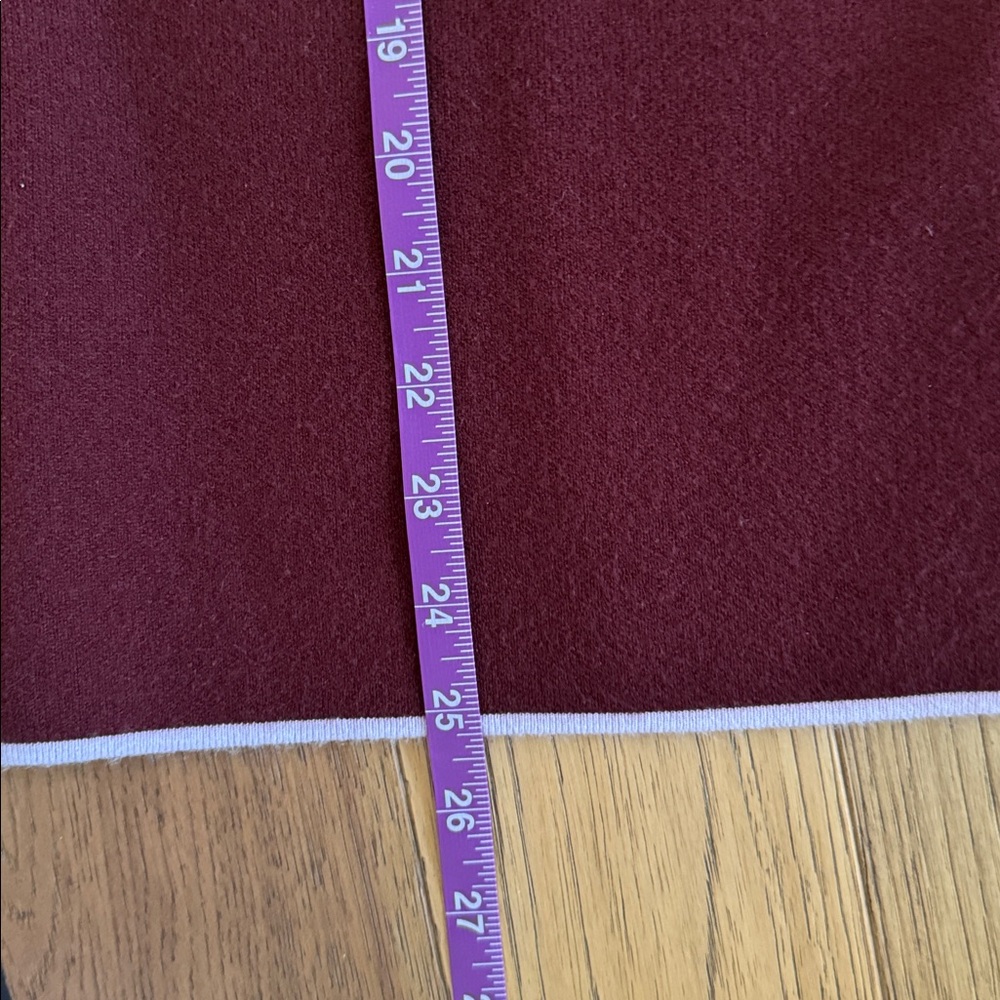 😊Anthropologie Women’s Burgundy Turtleneck Sweater with soft lavender trim - Picture 6 of 7